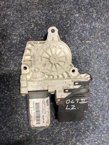 Motor spouštění oken 1K0959703J vlevo vzadu Octavia 1Z II