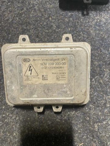 Řídící jednotka xenonu 5DV 009 000-00 HELLA, BMW ŠKODA  5DV009000-00